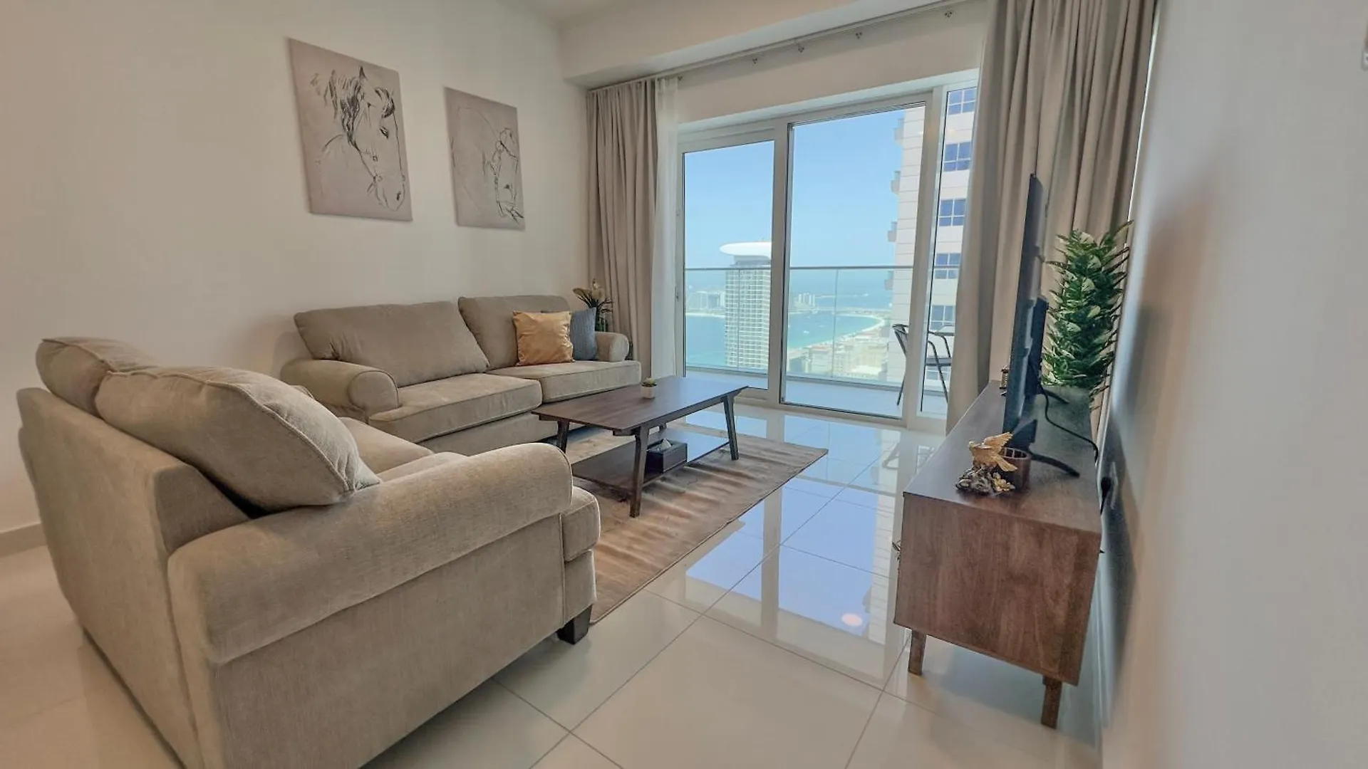 Sleek Living With Sea Views In Damac Heights Marina By Bhavan Vacation Homes Dubai