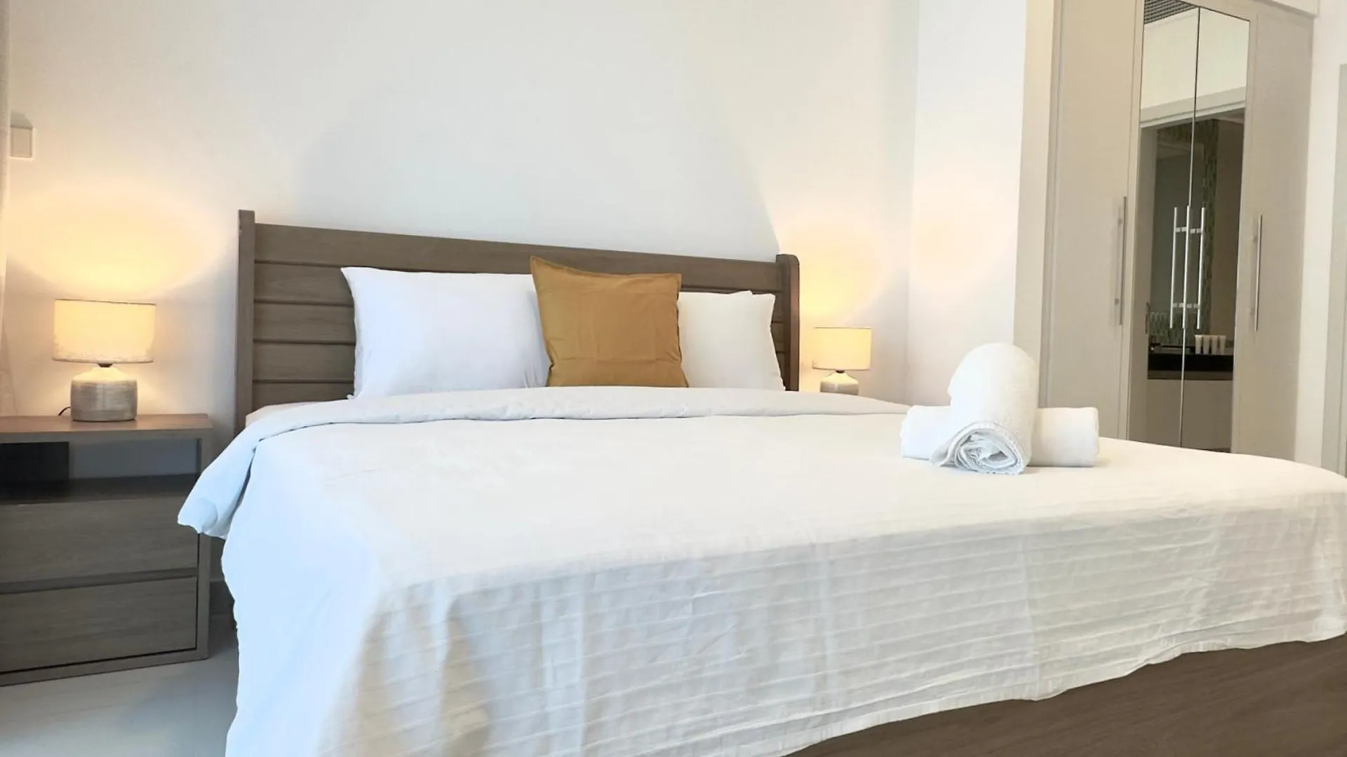 Sleek Living With Sea Views In Damac Heights Marina By Bhavan Vacation Homes Dubai 0*,  United Arab Emirates