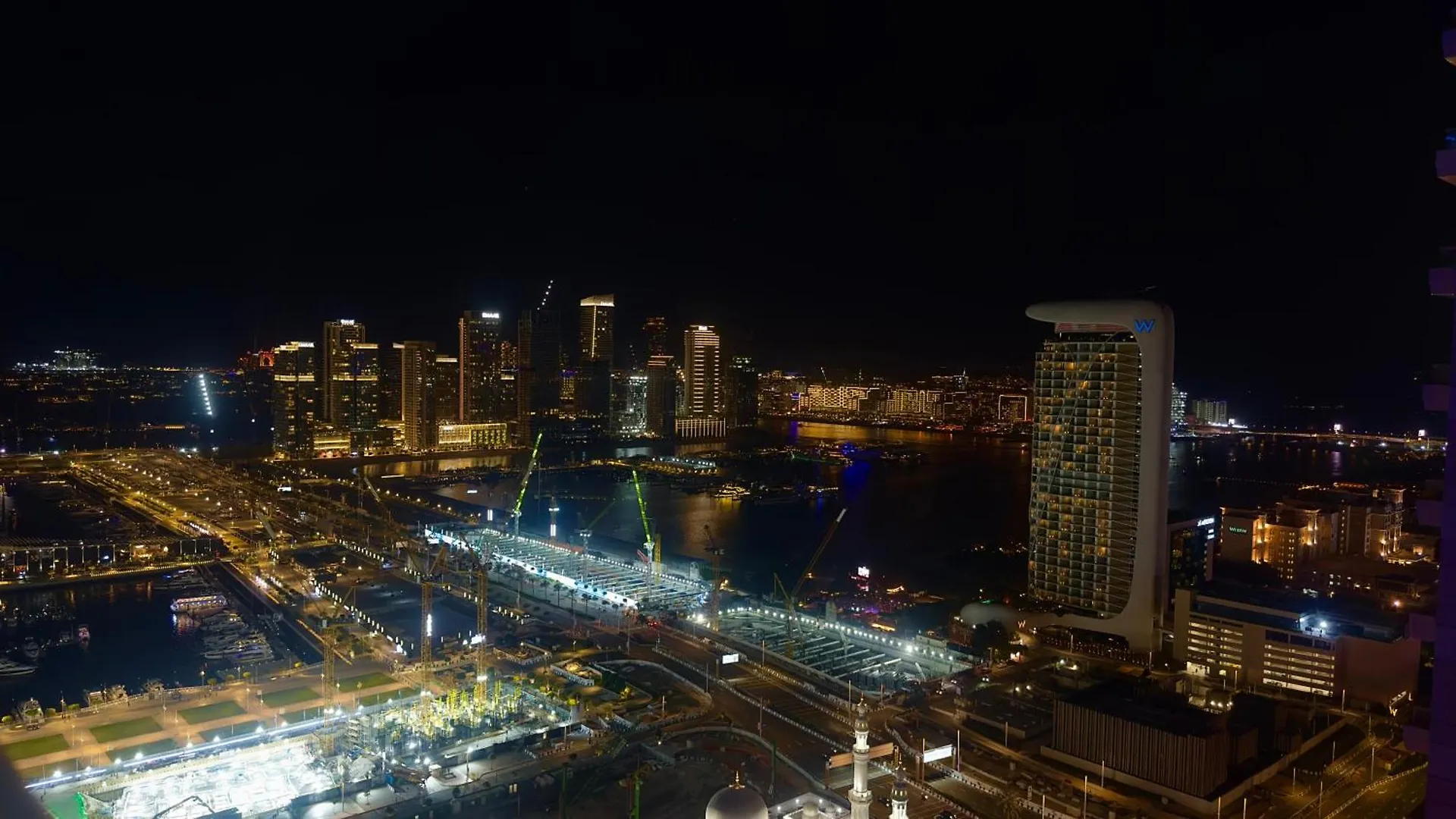 Apartment Sleek Living With Sea Views In Damac Heights Marina By Bhavan Vacation Homes Dubai