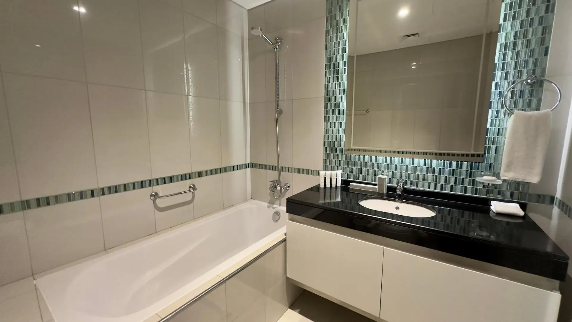 Sleek Living With Sea Views In Damac Heights Marina By Bhavan Vacation Homes Dubai United Arab Emirates