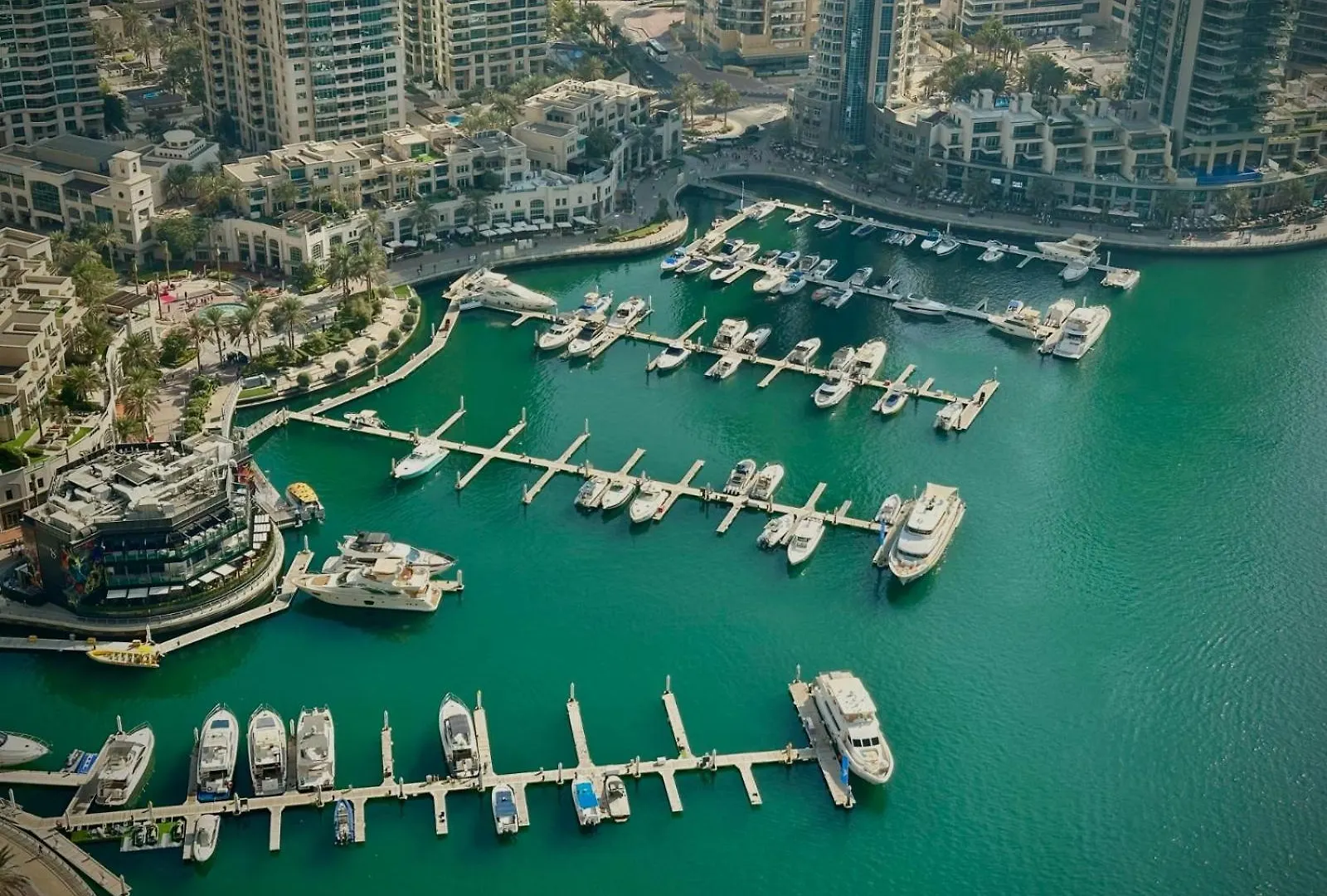 Sleek Living With Sea Views In Damac Heights Marina By Bhavan Vacation Homes Dubai