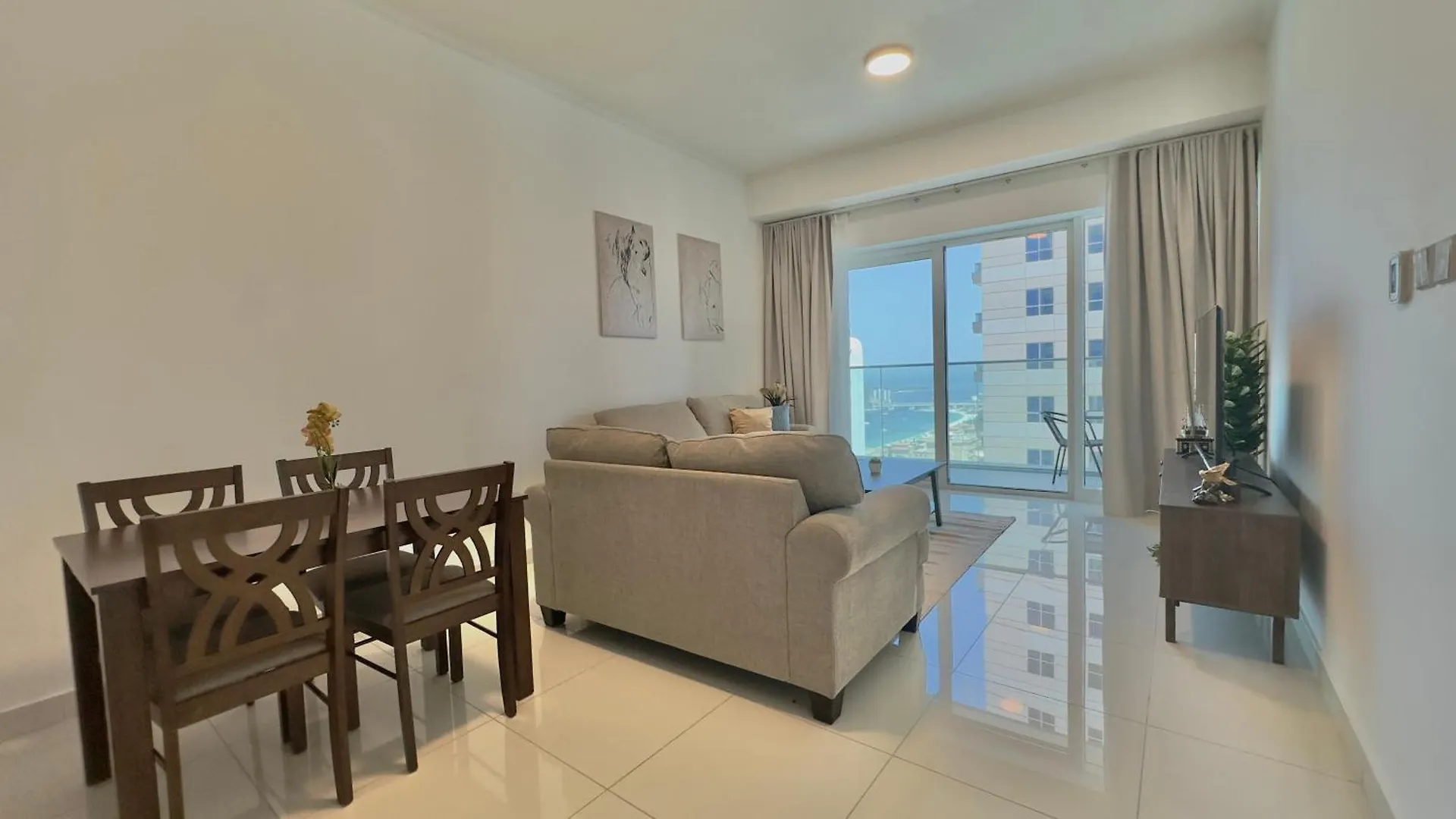 Sleek Living With Sea Views In Damac Heights Marina By Bhavan Vacation Homes Dubai 0*,  United Arab Emirates